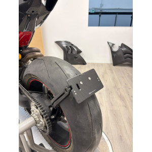 Supporto Targa Basso in carbonio per targa Americana e Giapponese con frecce Aftermarket per Ducati Panigale V4